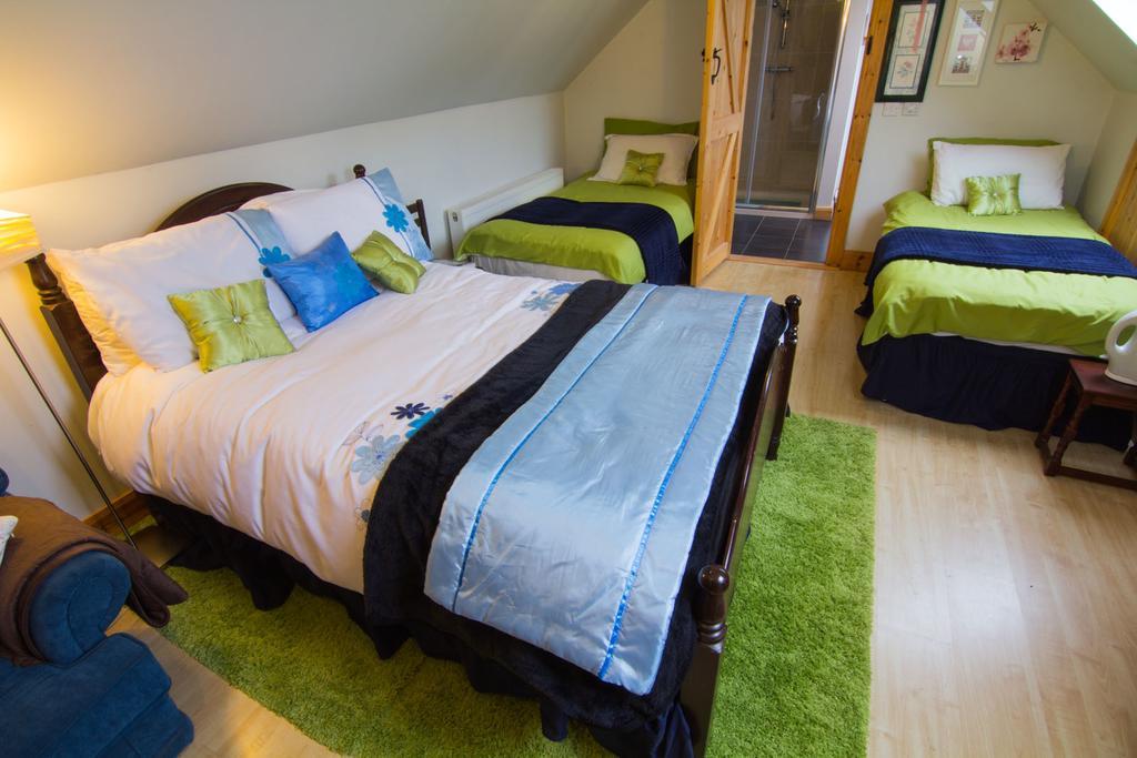 The Thatched Cottage B&B Claregalway Chambre photo